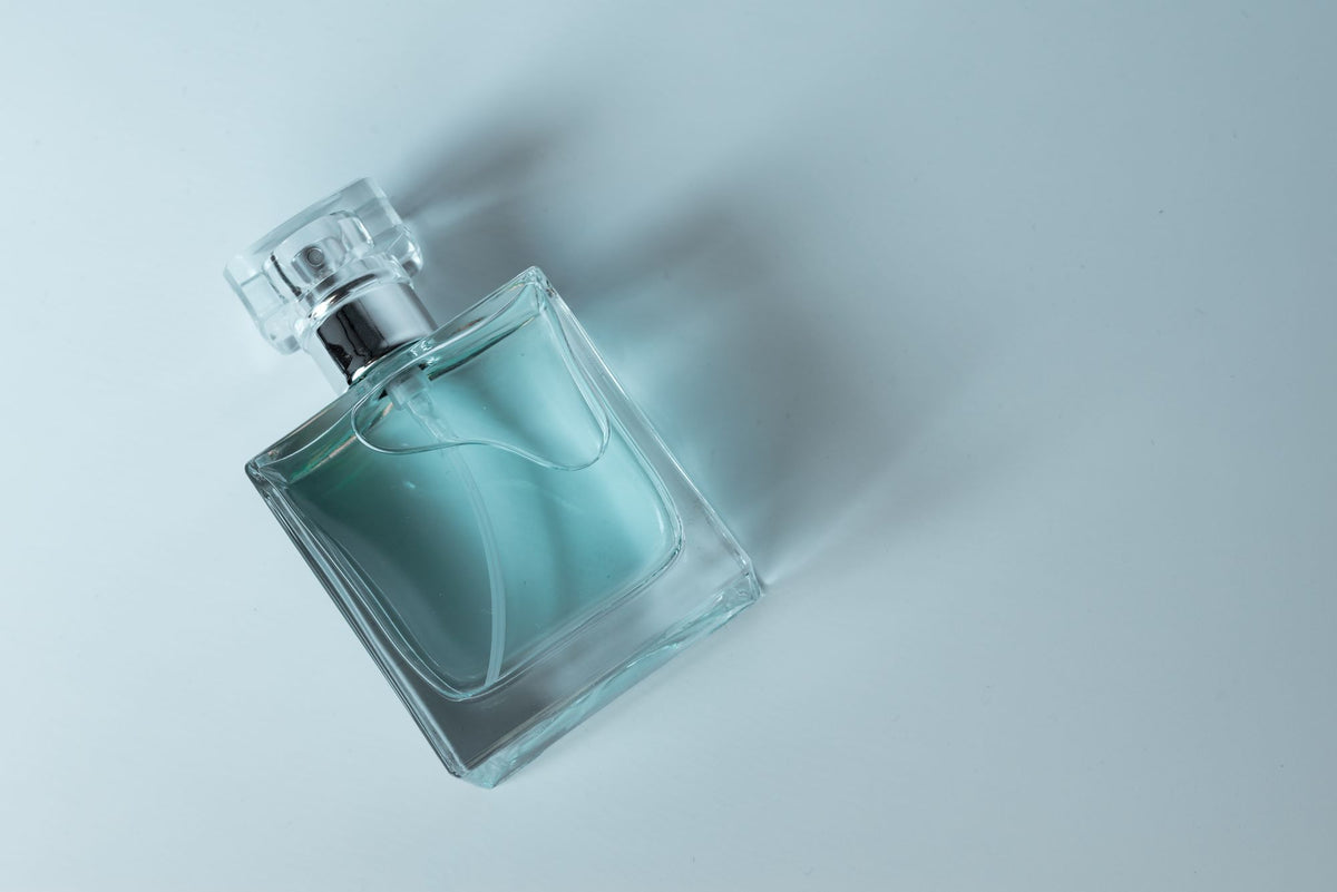 How to Pick the Perfect Perfume Bottle: Unique Perfume Packaging Ideas
